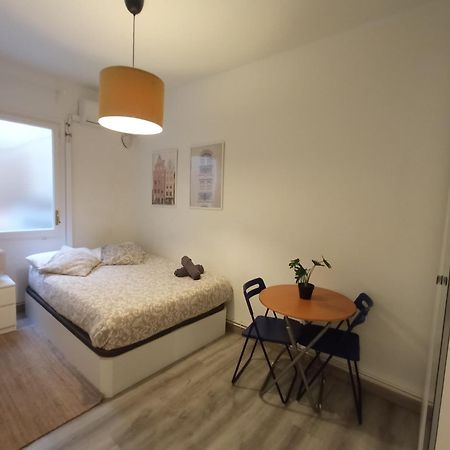 Private Rooms On Tamarit Street Barcelona Ngoại thất bức ảnh